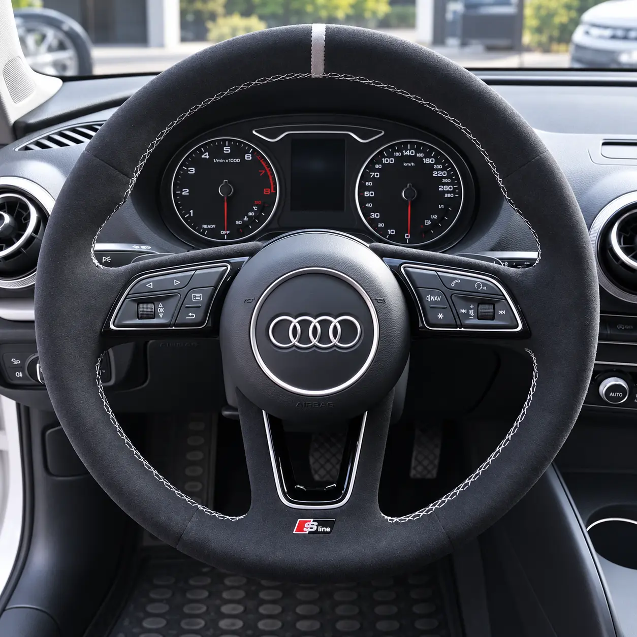 Audi A3 S line açık renk dikişli orijinal Alcantara kaplama
