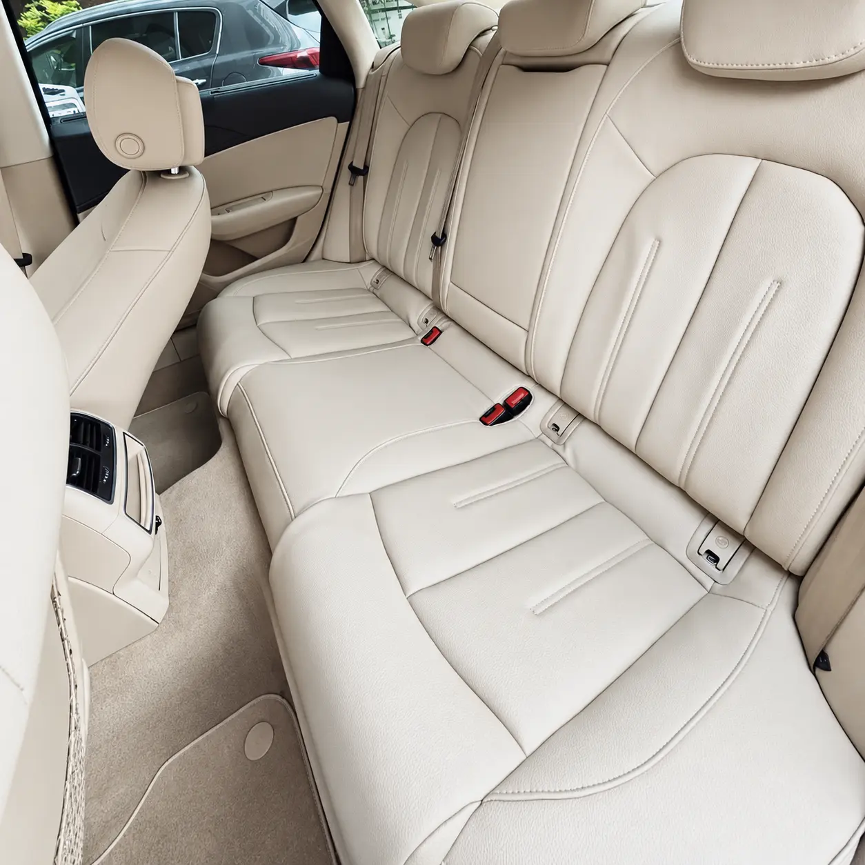 Audi A6 krem hakiki deri arka koltuk döşemesi
