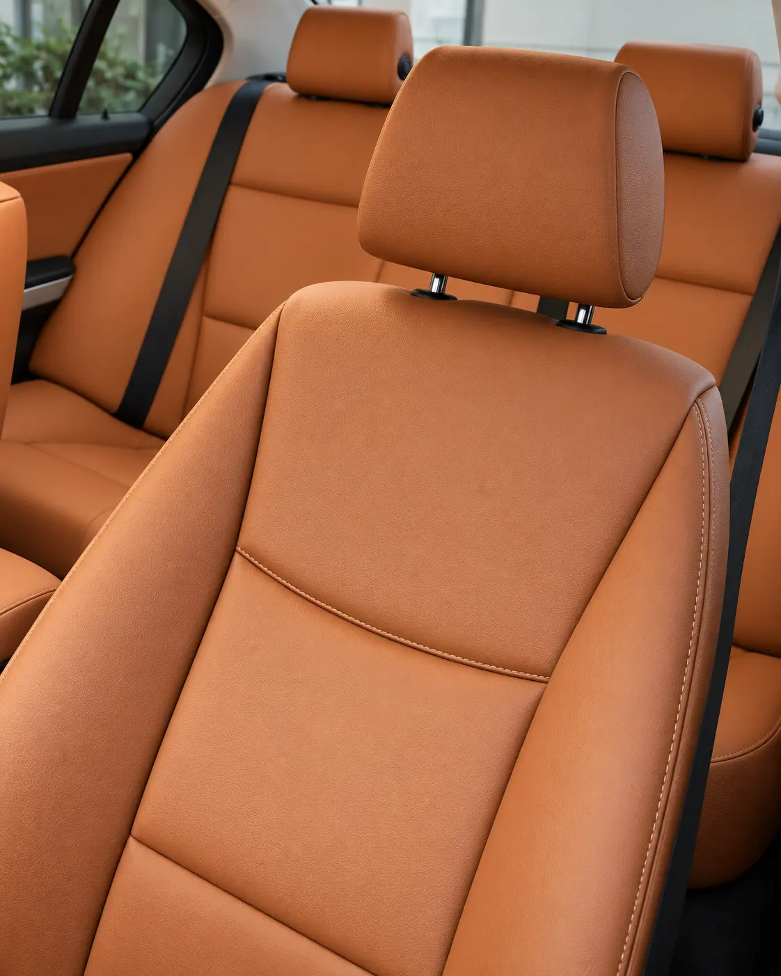 BMW E90 suni deri koltuk yüzeyi ve dikiş detayı
