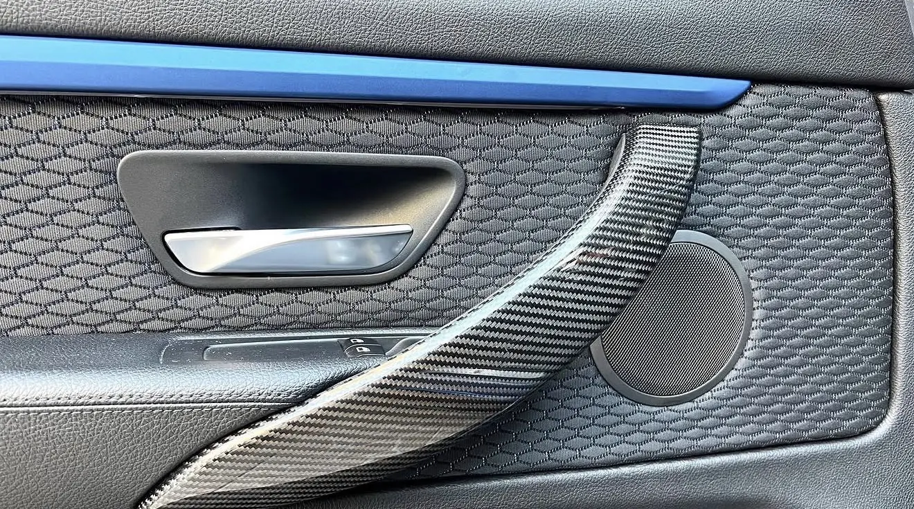 BMW F32 hakiki carbon kapı içi trim