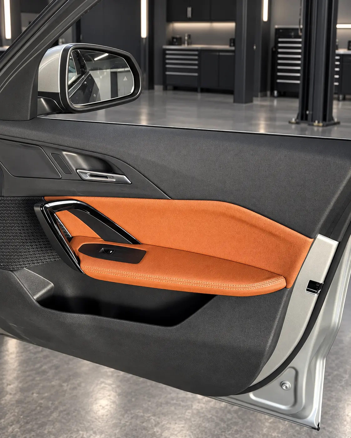 BMW X1 U11 taba renk kapı içi döşemesi uygulama sonrası
