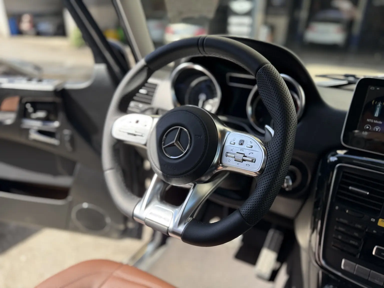 Mercedes G 350 hakiki deri direksiyon kaplama