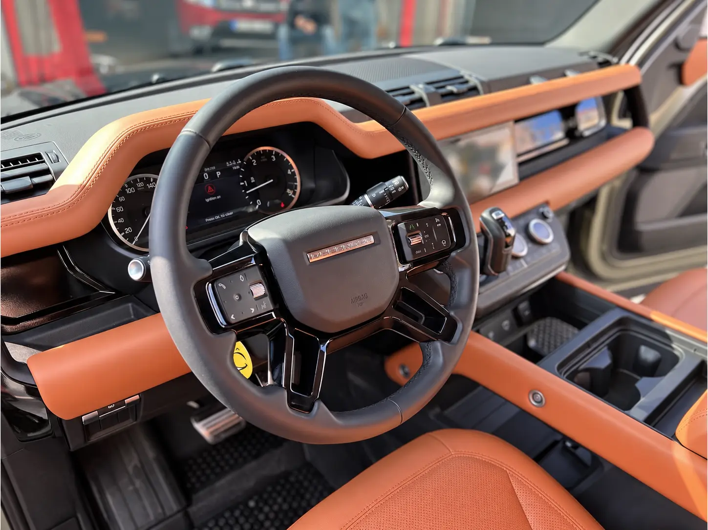 Defender 90 deri direksiyon ve Piano Black direksiyon trimleri