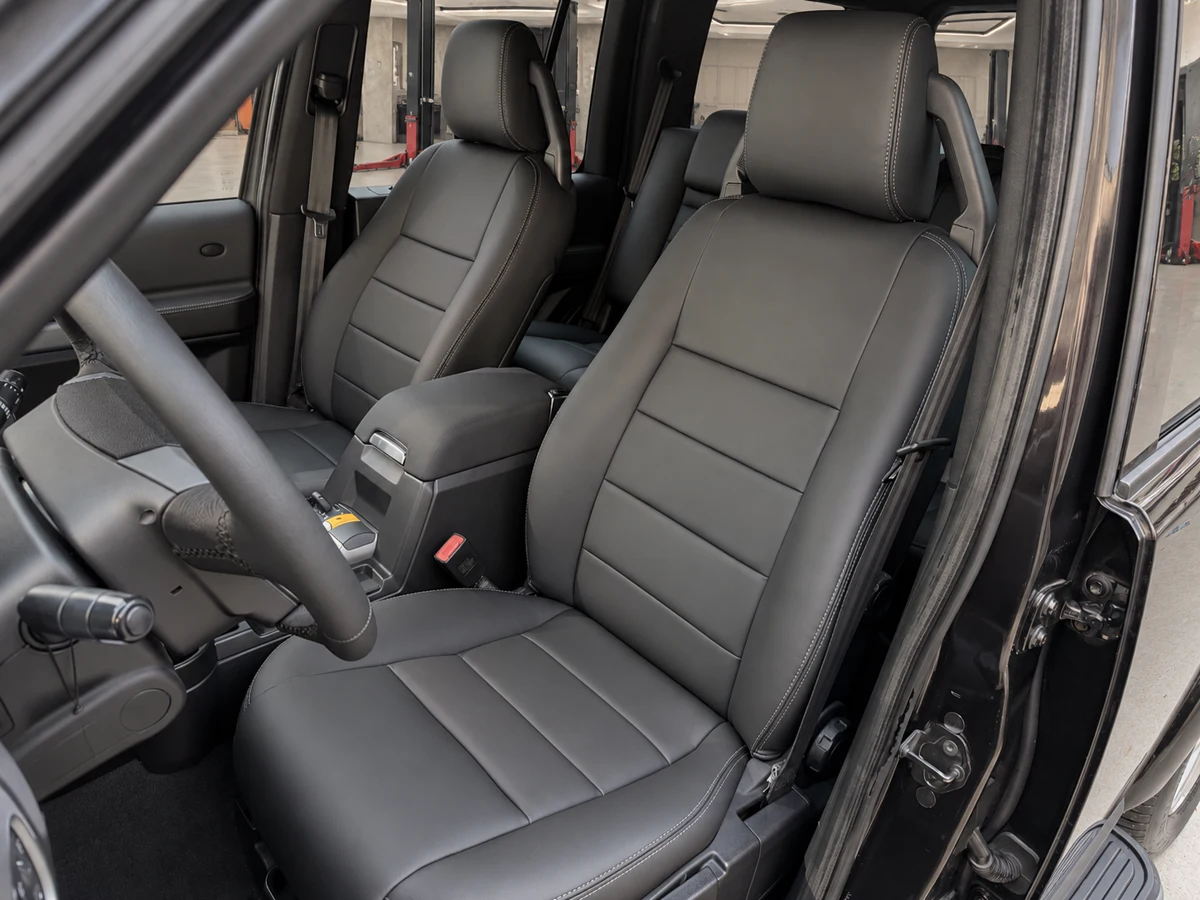 Land Rover Discovery deri döşeme iç yenileme