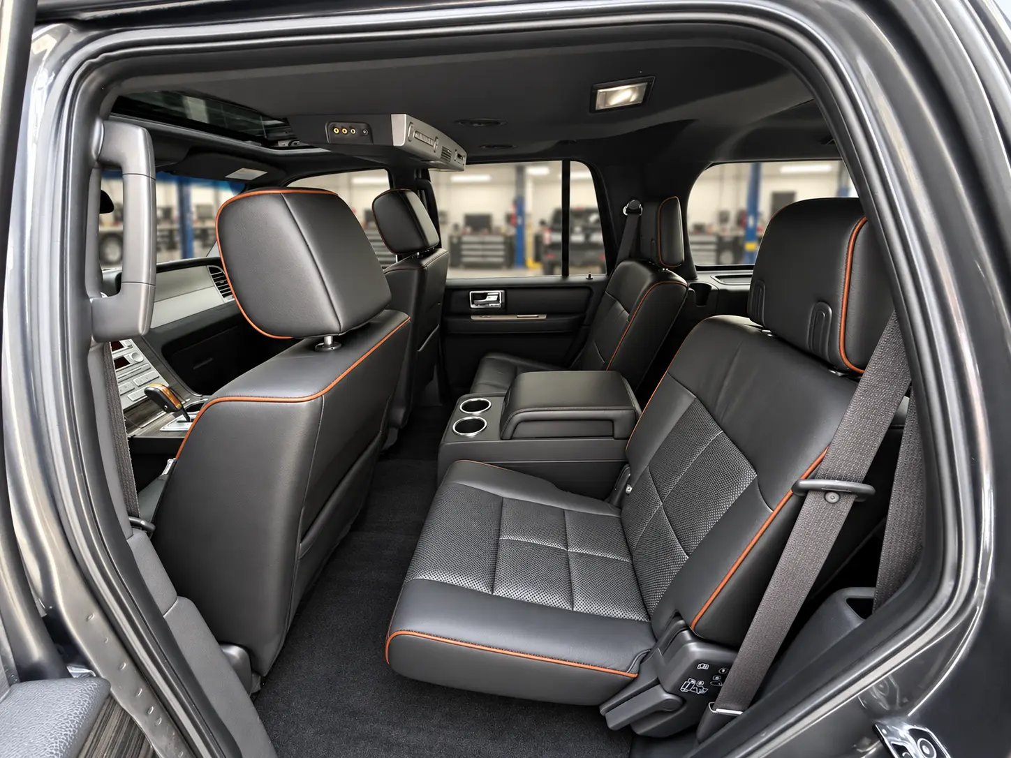 Lincoln Navigator siyah hakiki deri ikinci sıra koltuk döşemesi