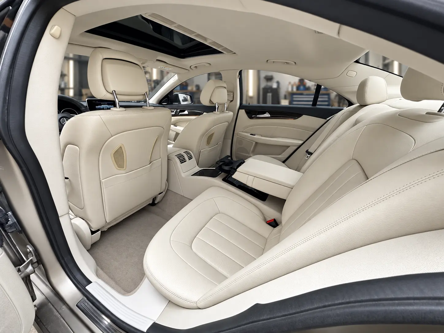 Mercedes CLS 350 krem hakiki deri arka koltuk döşemesi