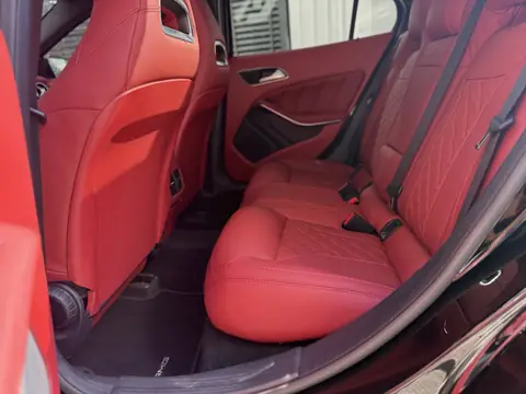 Mercedes GLA kırmızı hakiki Alman Nappa deri arka kabin ve kapı içi