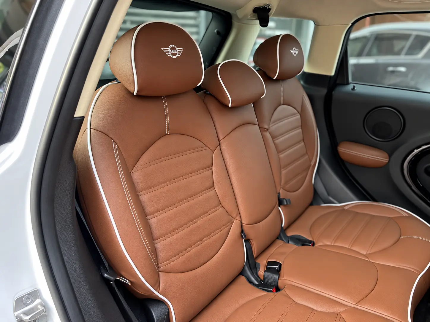 MINI Countryman cognac suni deri arka koltuklar