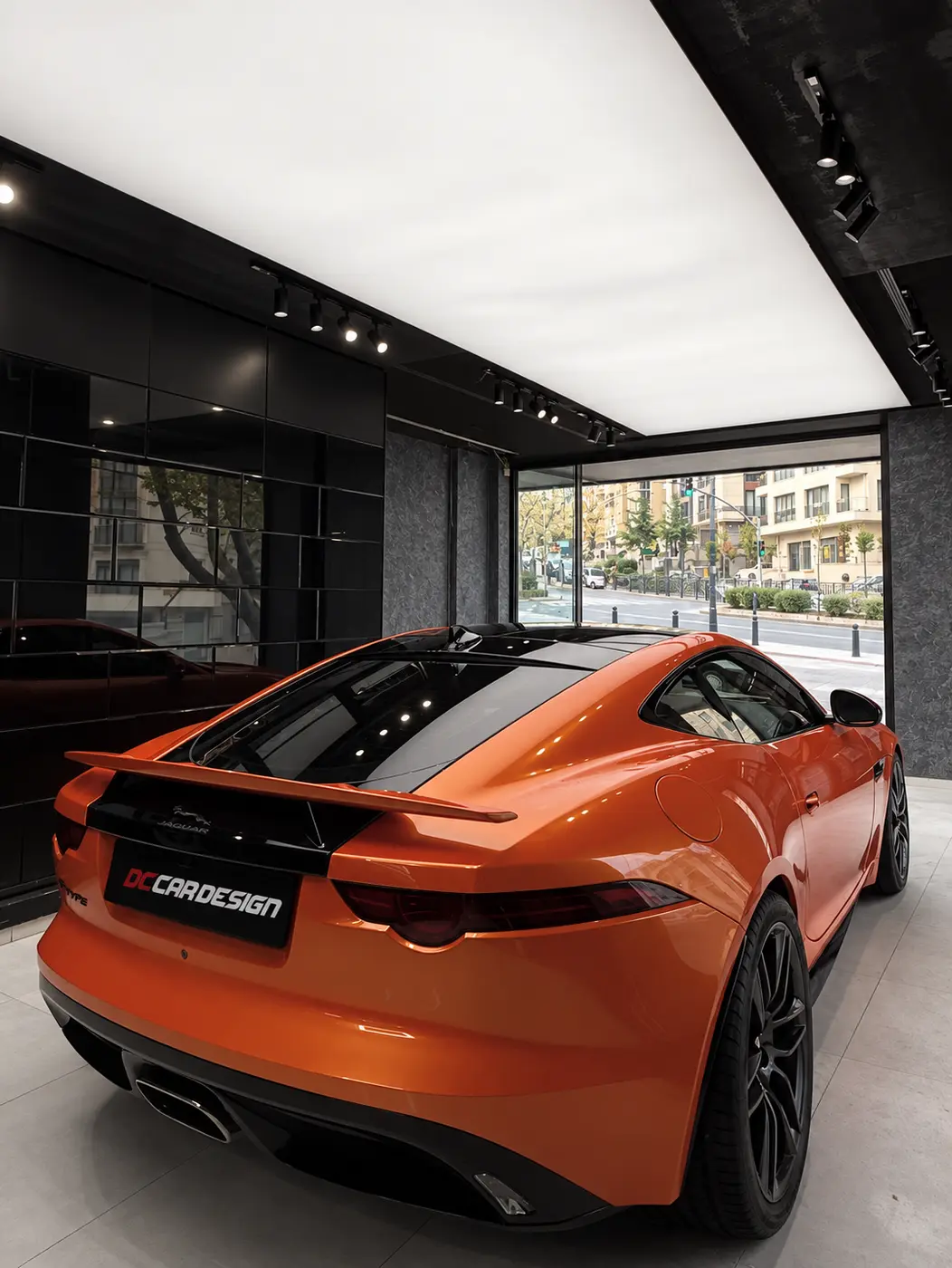 Turuncu Jaguar F-Type arka gövde PPF kaplama görünümü