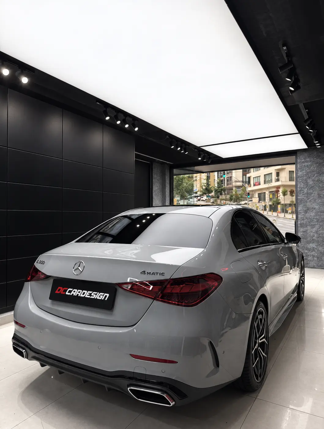Gri Mercedes sedan arka gövde PPF kaplama görünümü