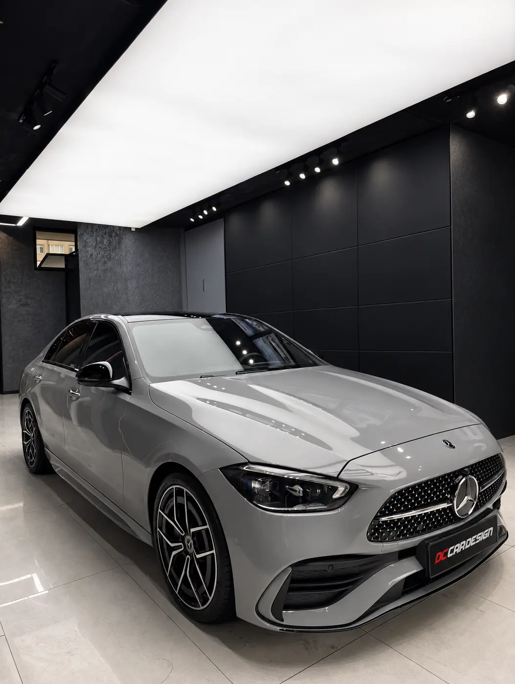 Gri Mercedes sedan ön gövde PPF kaplama görünümü