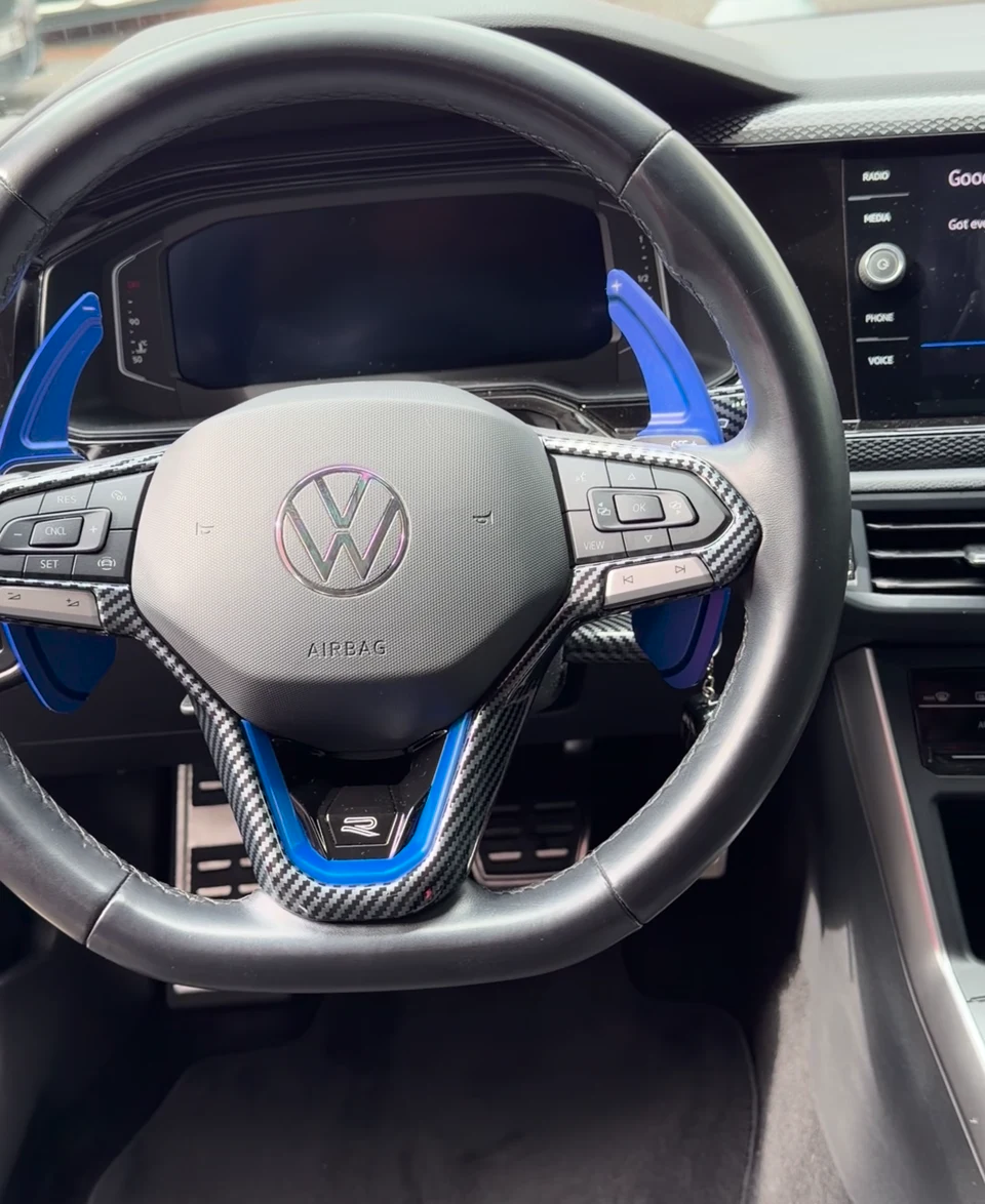 Volkswagen Polo direksiyonu Alcantara kaplama öncesi